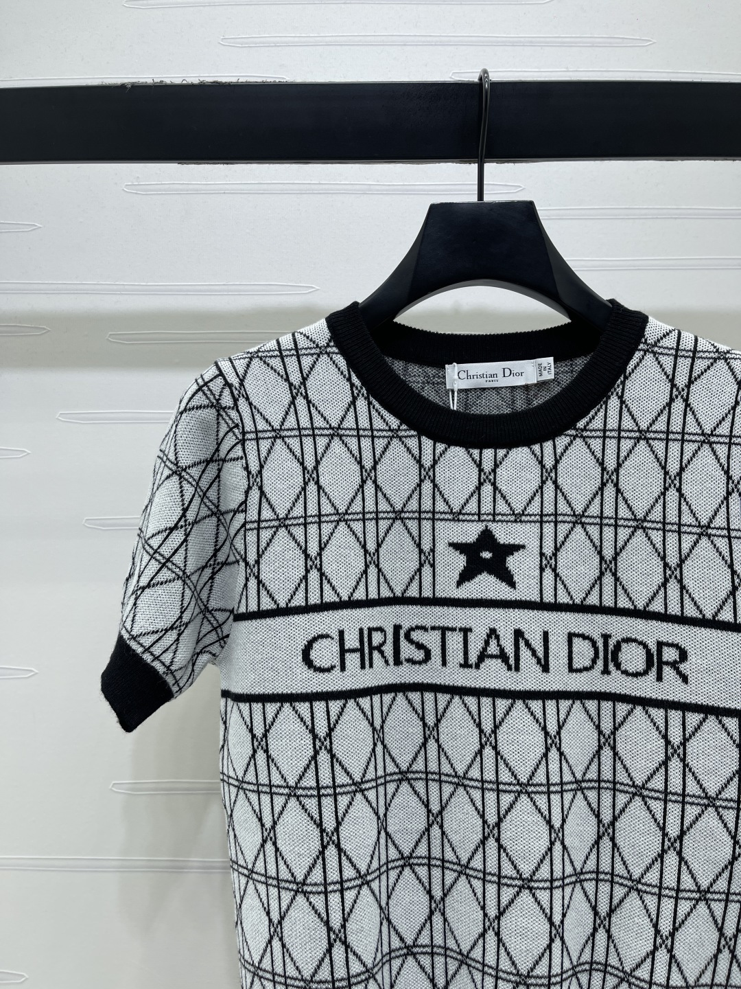 Women's short sleeves